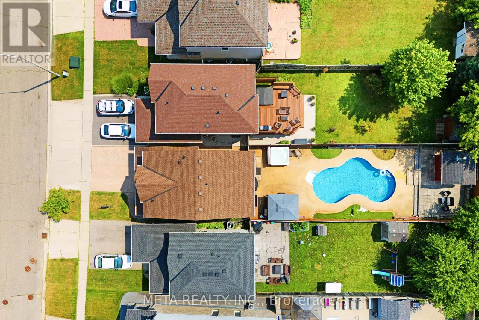 497 LANGLAW DRIVE E