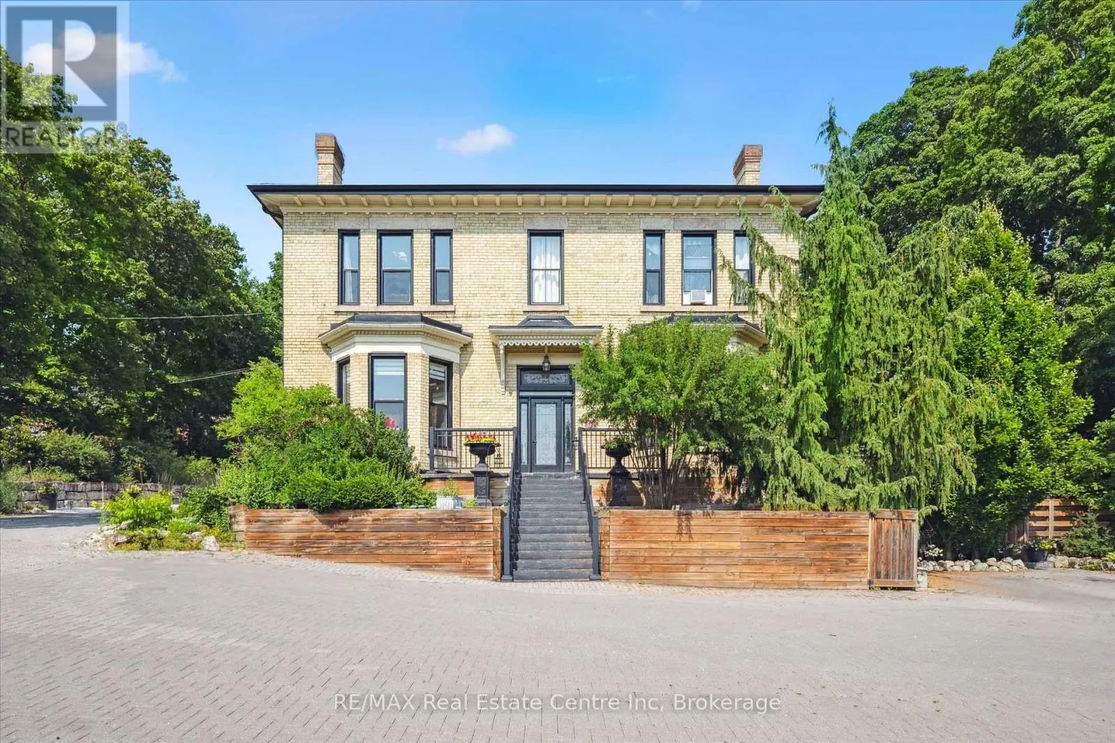 83 KING STREET