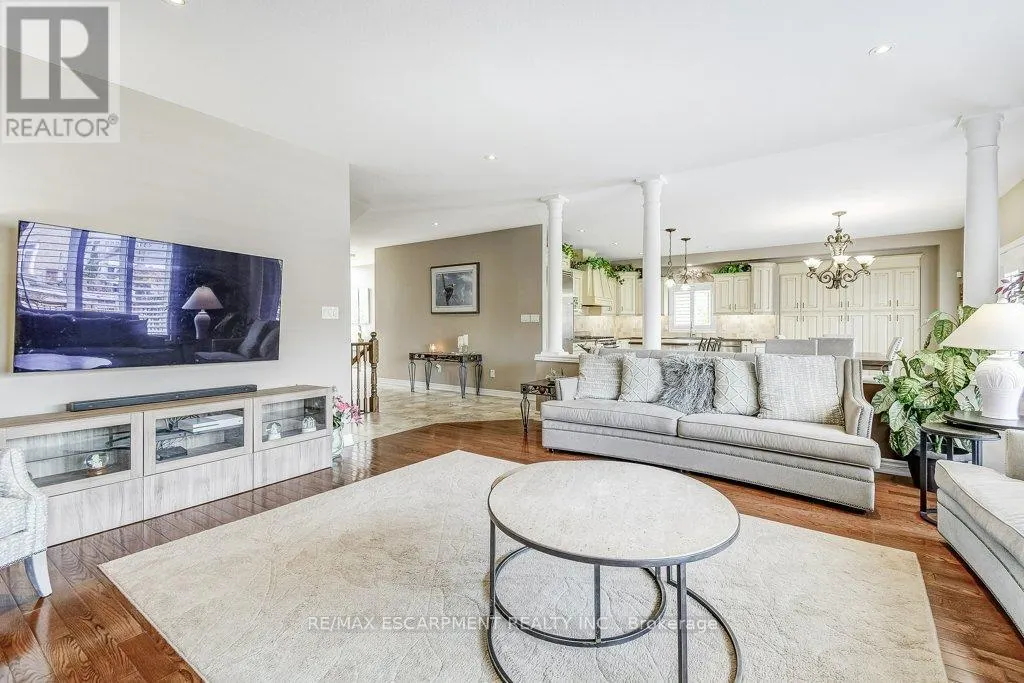 33 LOCKMAN DRIVE