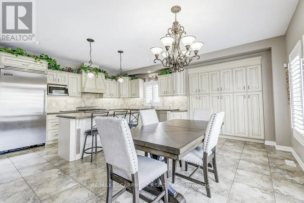 33 LOCKMAN DRIVE