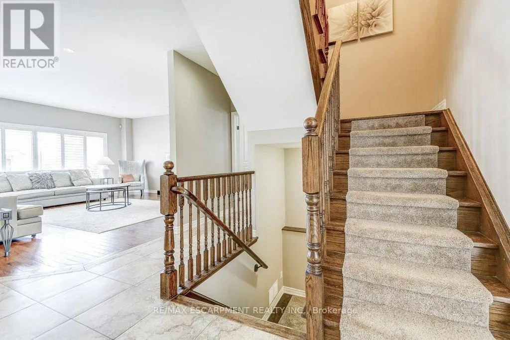 33 LOCKMAN DRIVE