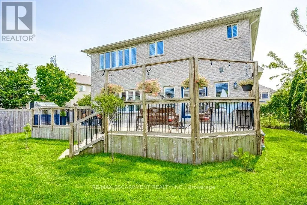 33 LOCKMAN DRIVE