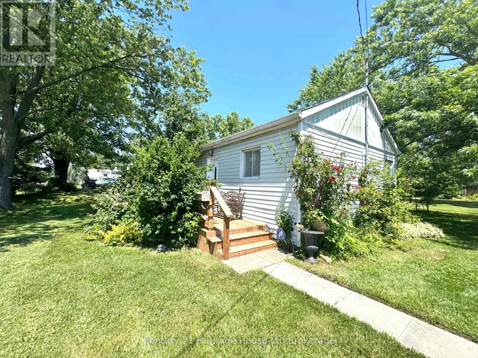 369 RIVERSIDE DRIVE