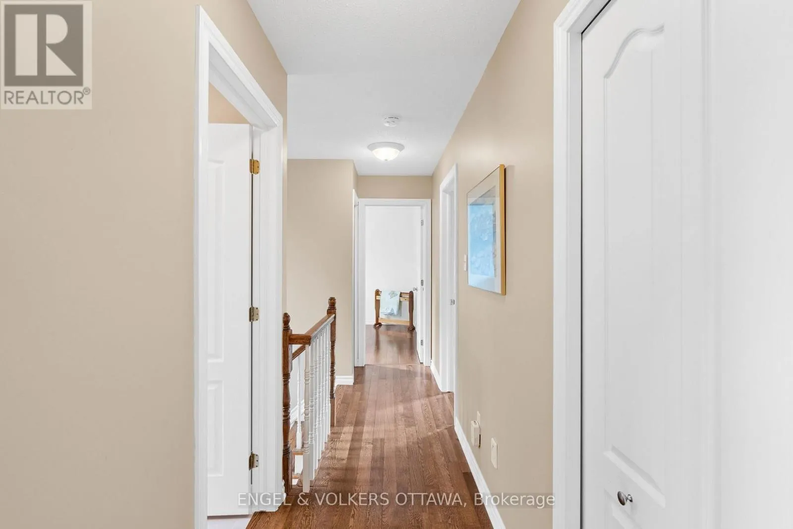 35 HERITAGE GROVE CRESCENT