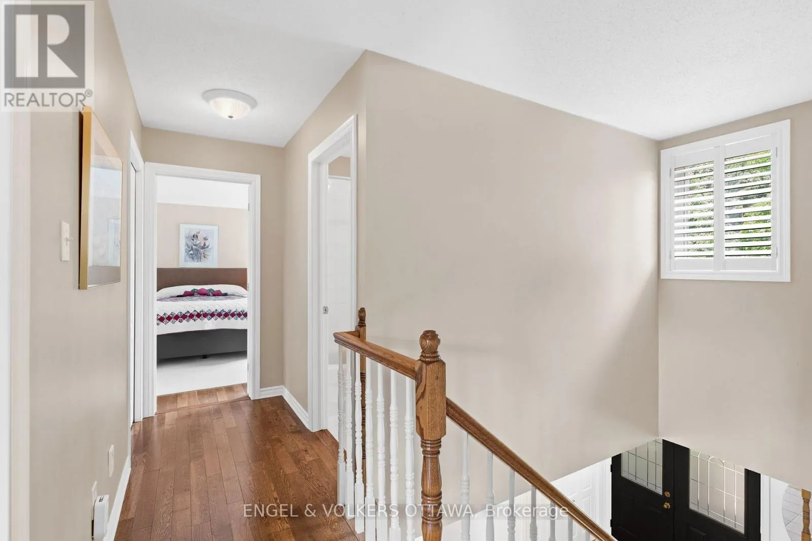 35 HERITAGE GROVE CRESCENT