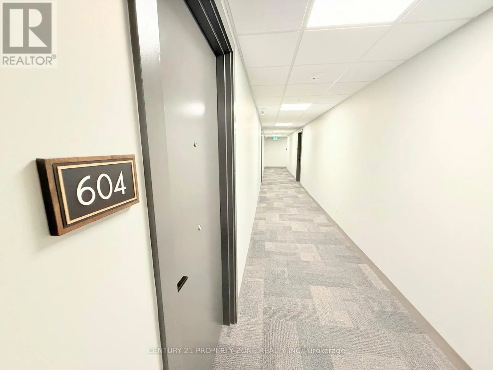 604 - 26 LOWES ROAD