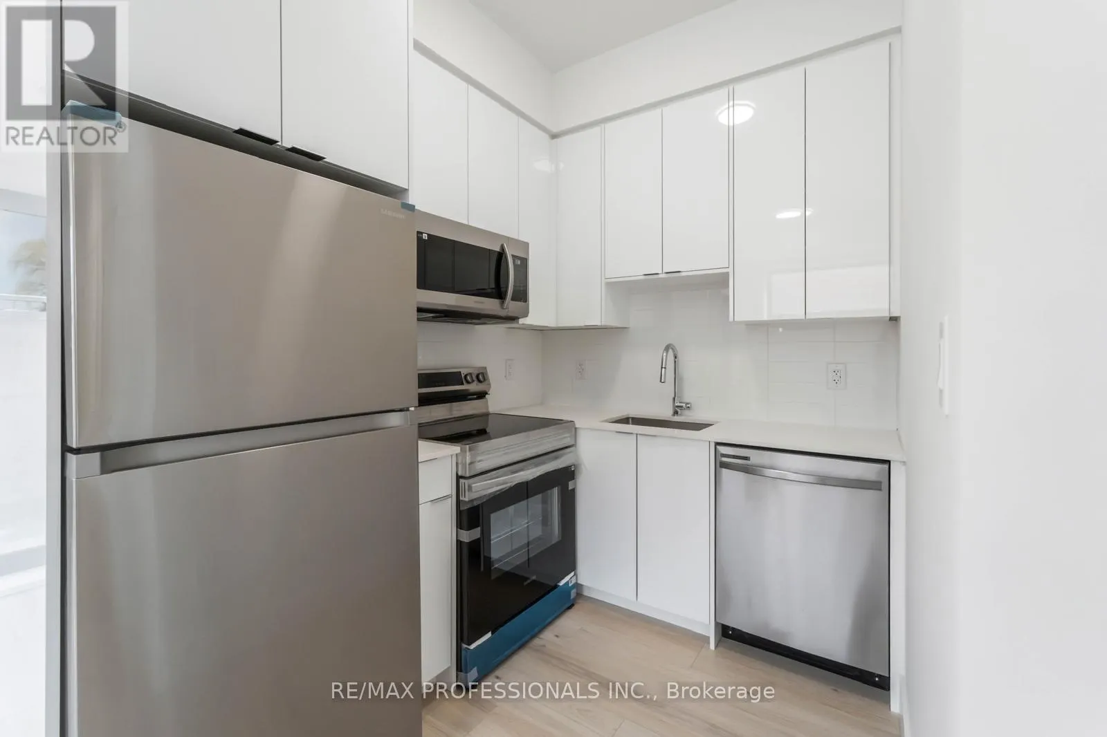 106 - 7277 WILSON CRESCENT