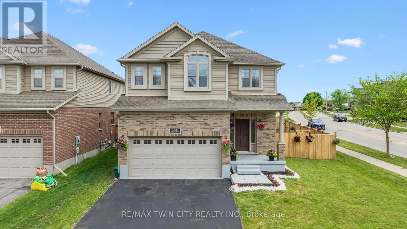 450 APPLEGATE COURT