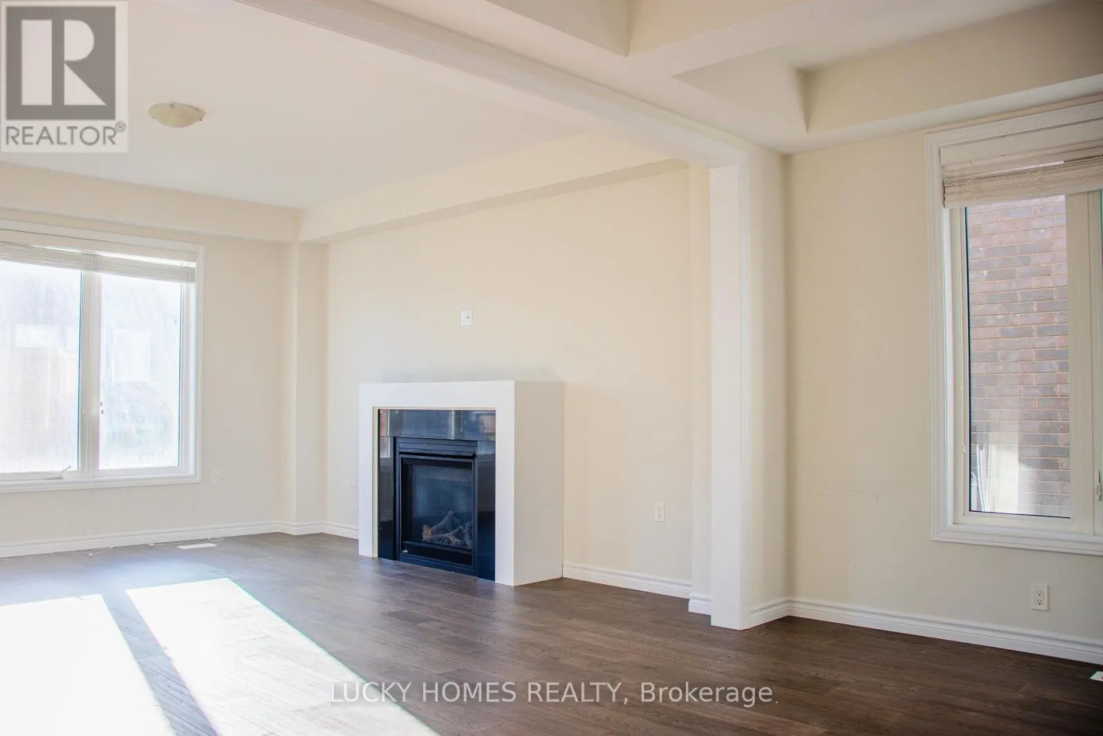 643 LEMAY GROVE