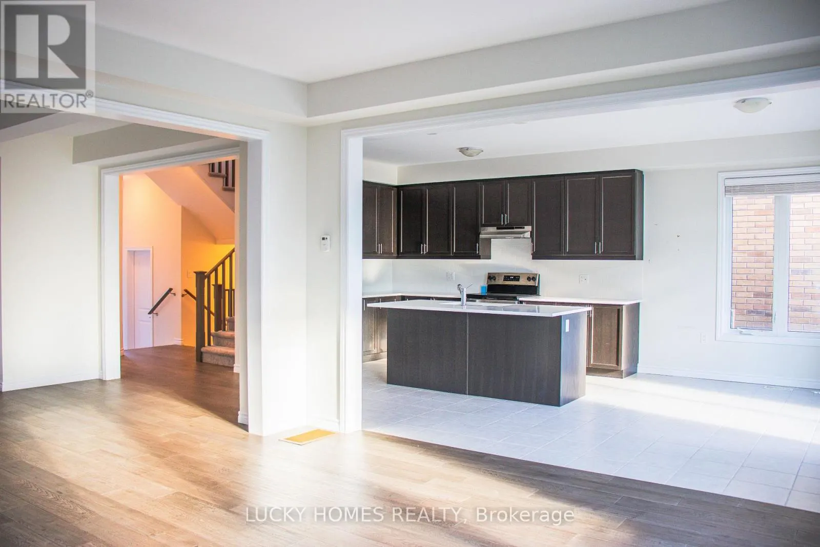 643 LEMAY GROVE