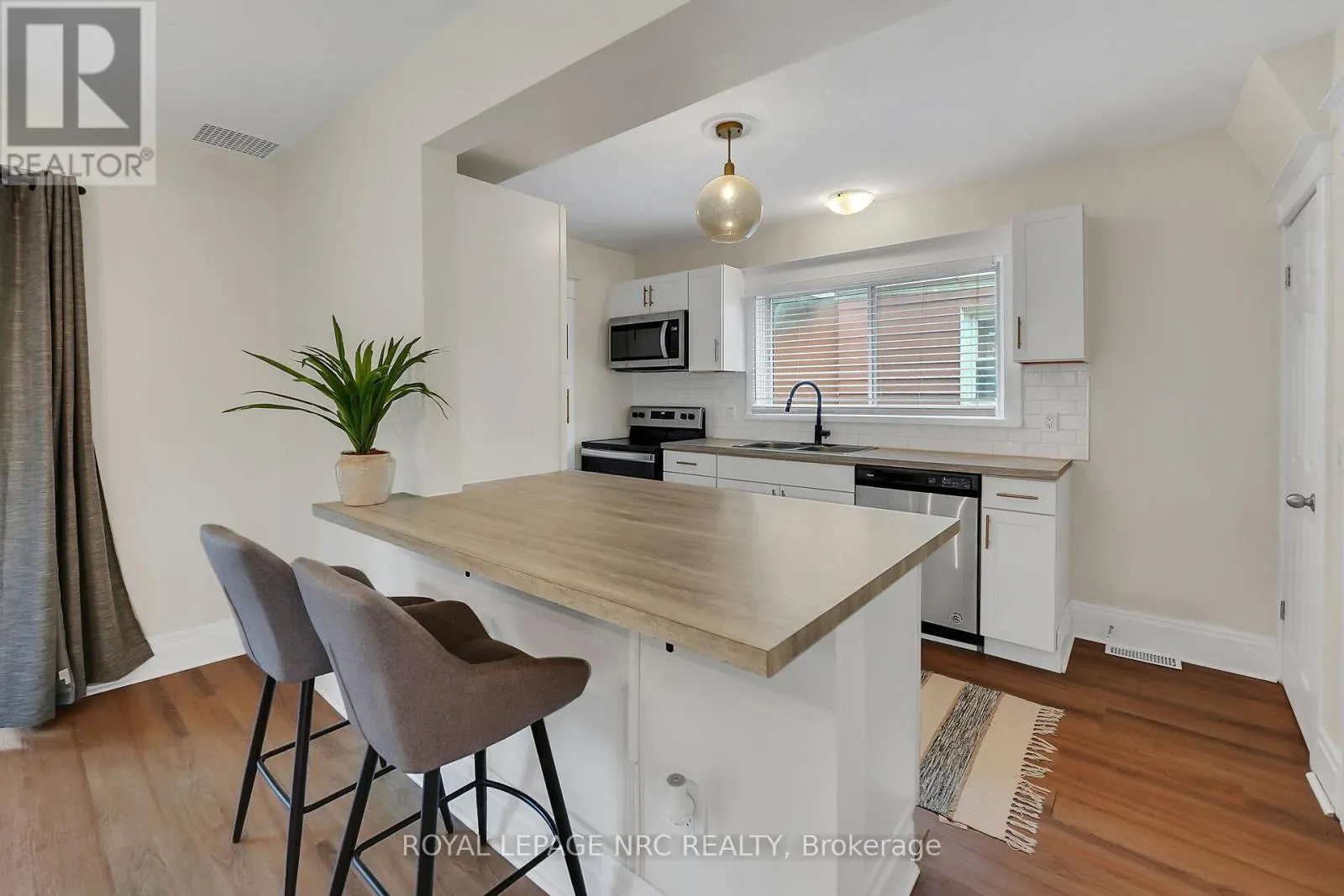 87 OAKLAND AVENUE