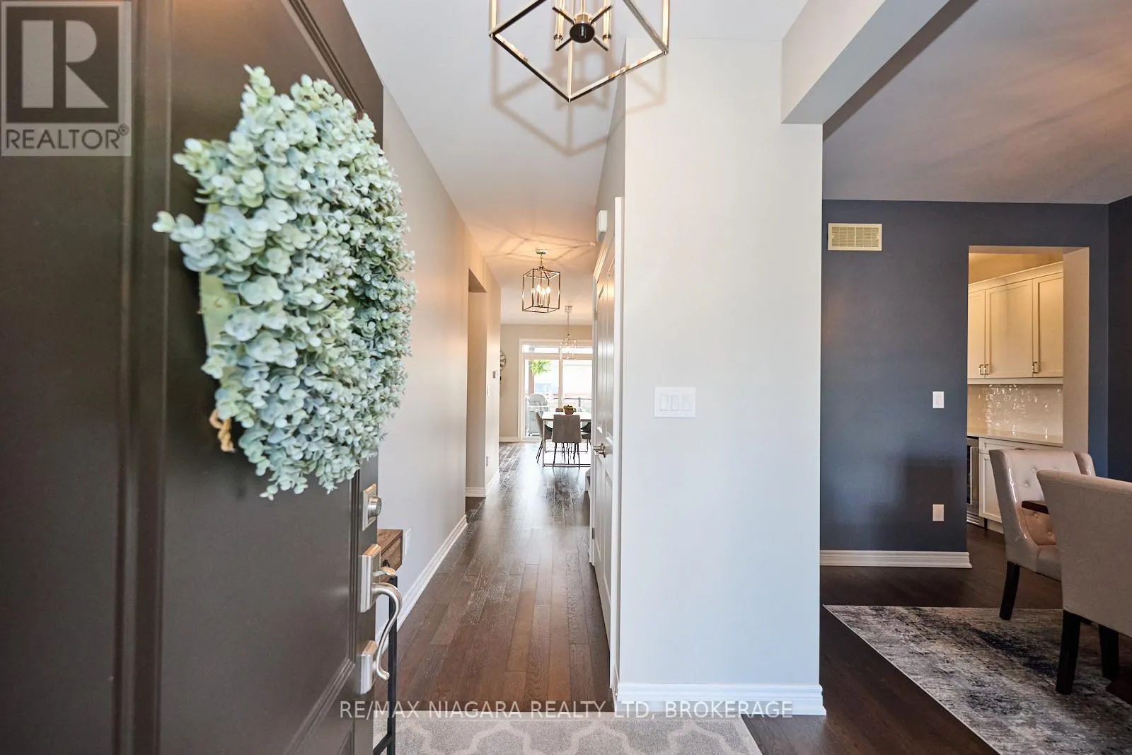 8886 BLACK FOREST CRESCENT