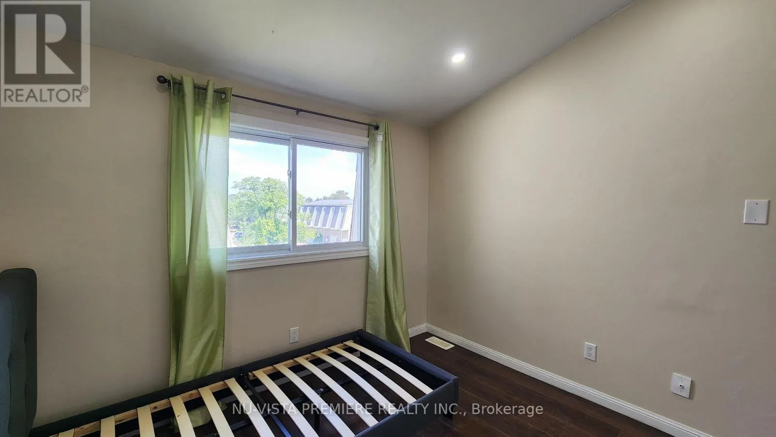 34 - 40 FAIRFAX COURT, #34