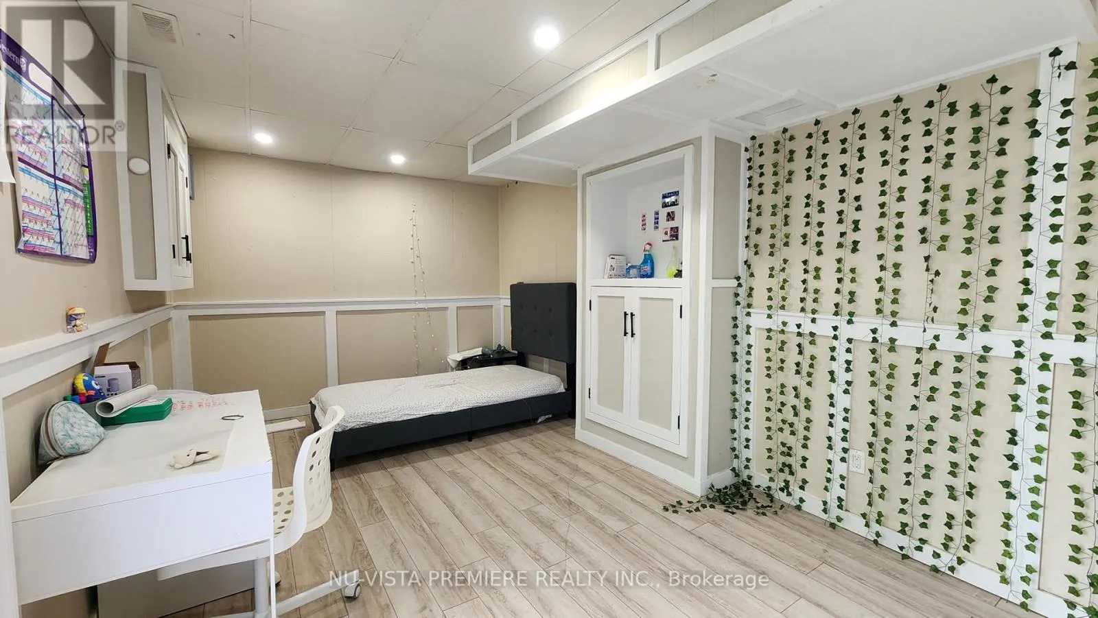 34 - 40 FAIRFAX COURT, #34