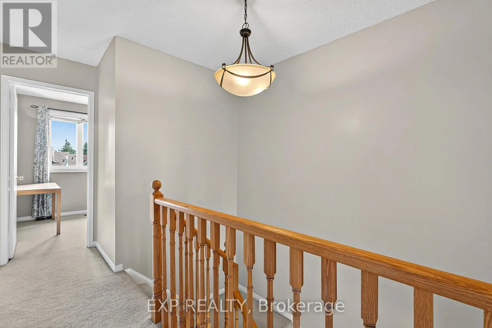 119 - 302 COLLEGE AVENUE W
