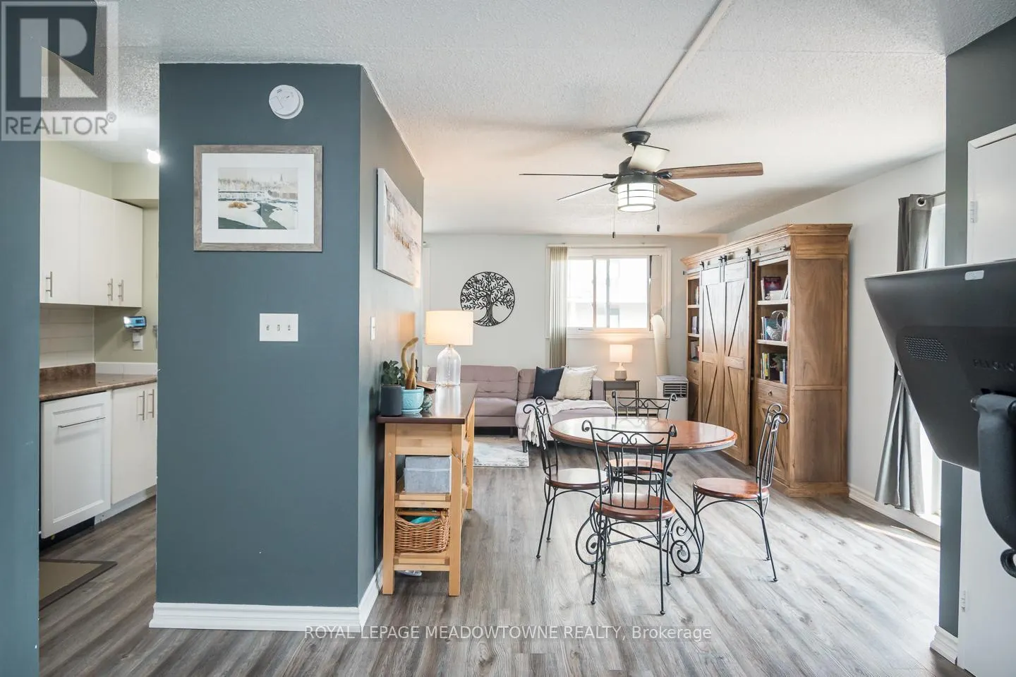 224 - 42 TANNERY STREET E