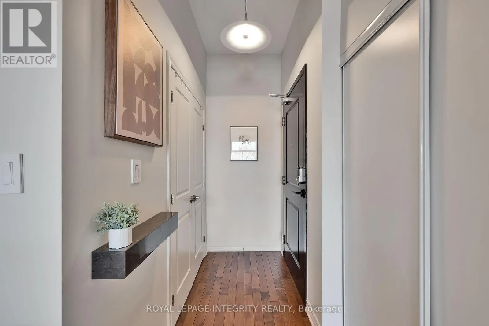 507 - 429 KENT STREET