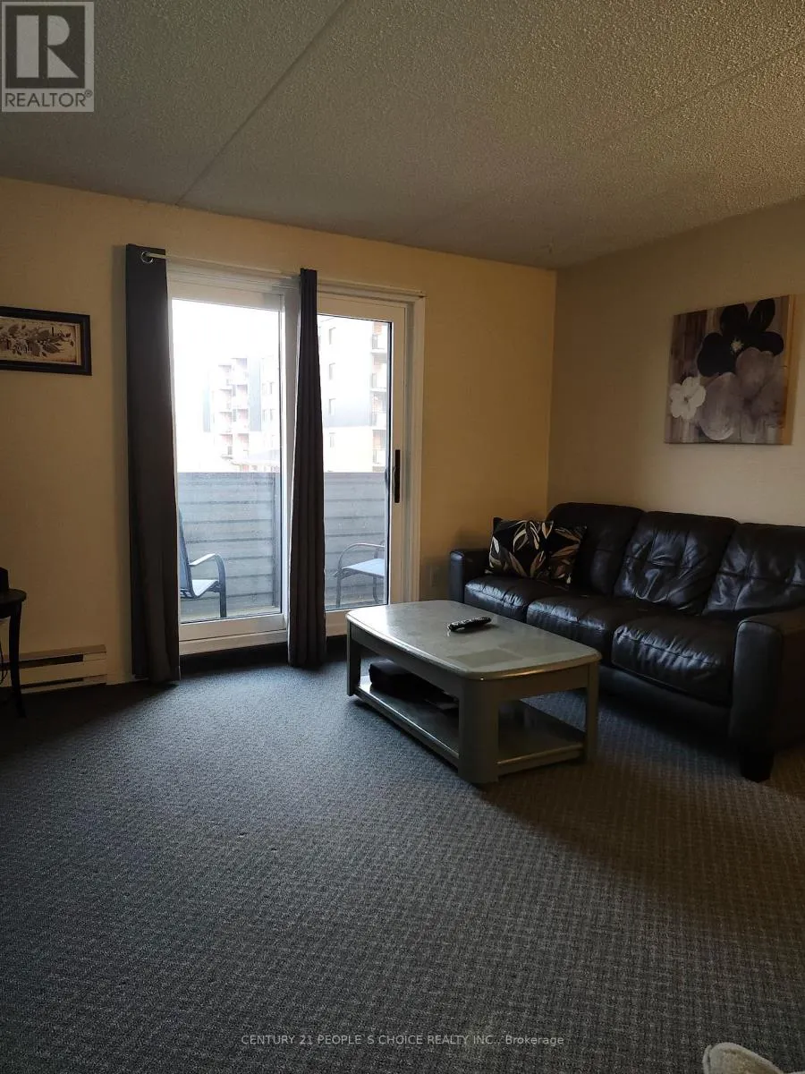 213 - 72 MAIN STREET E