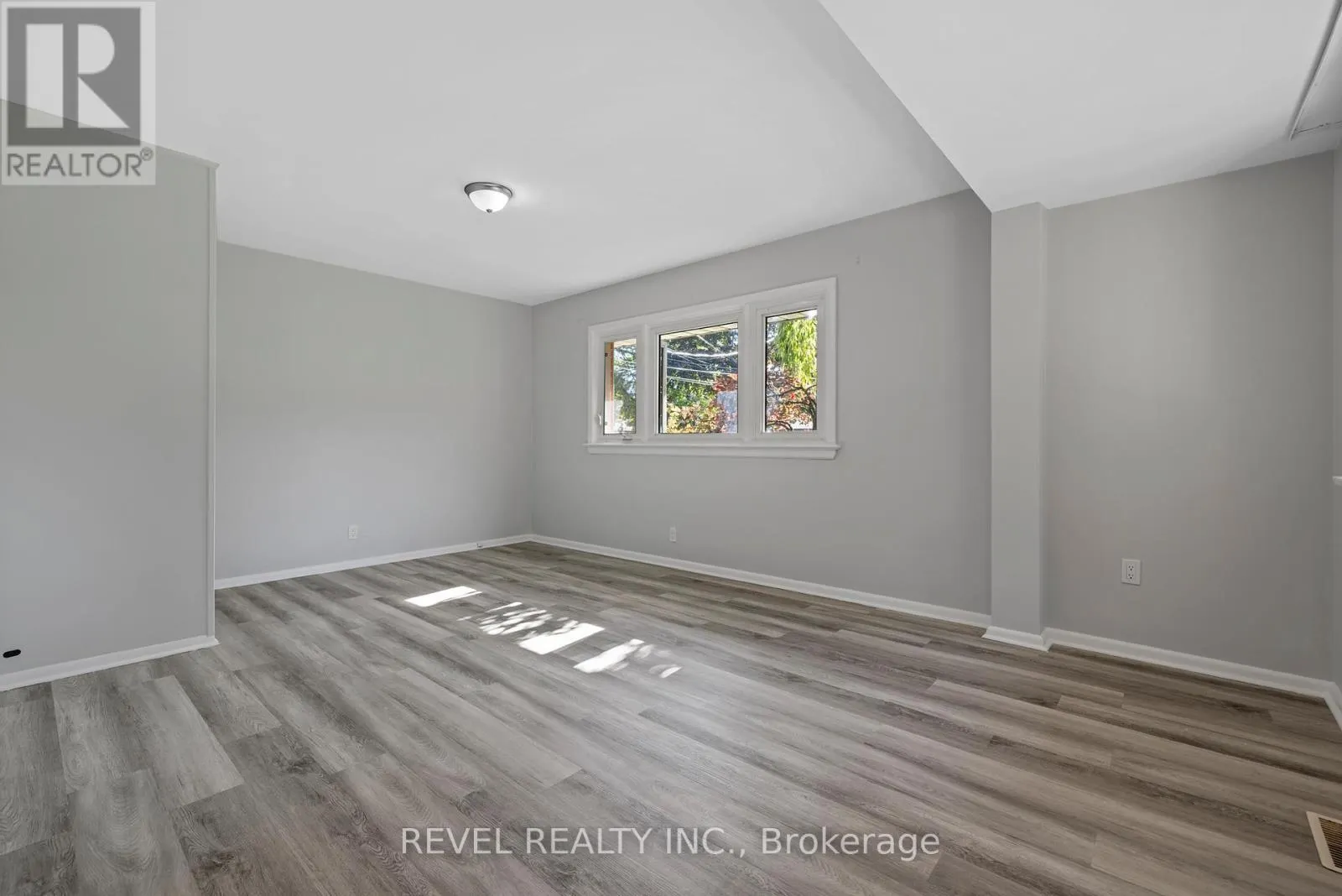40 BERTRAM DRIVE