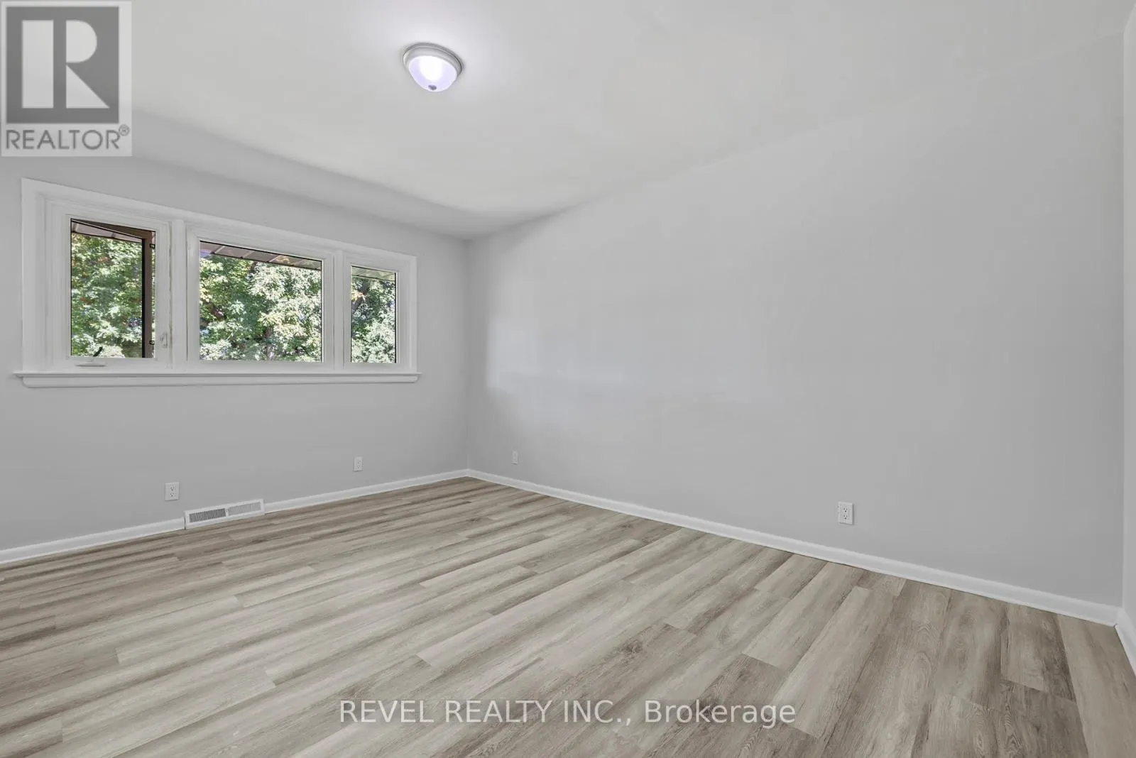 40 BERTRAM DRIVE