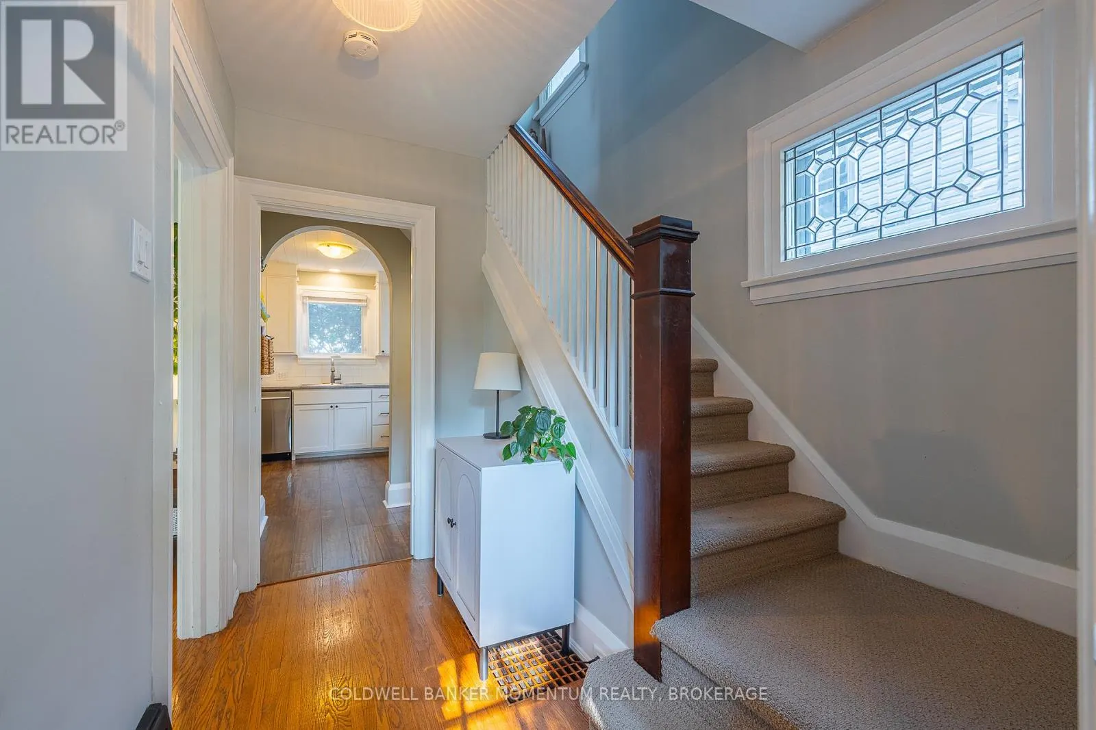 21 CARLETON STREET S