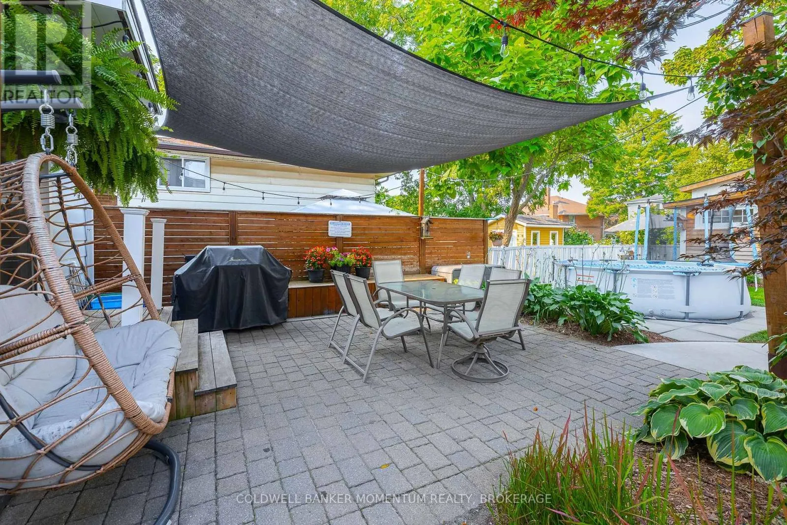 21 CARLETON STREET S