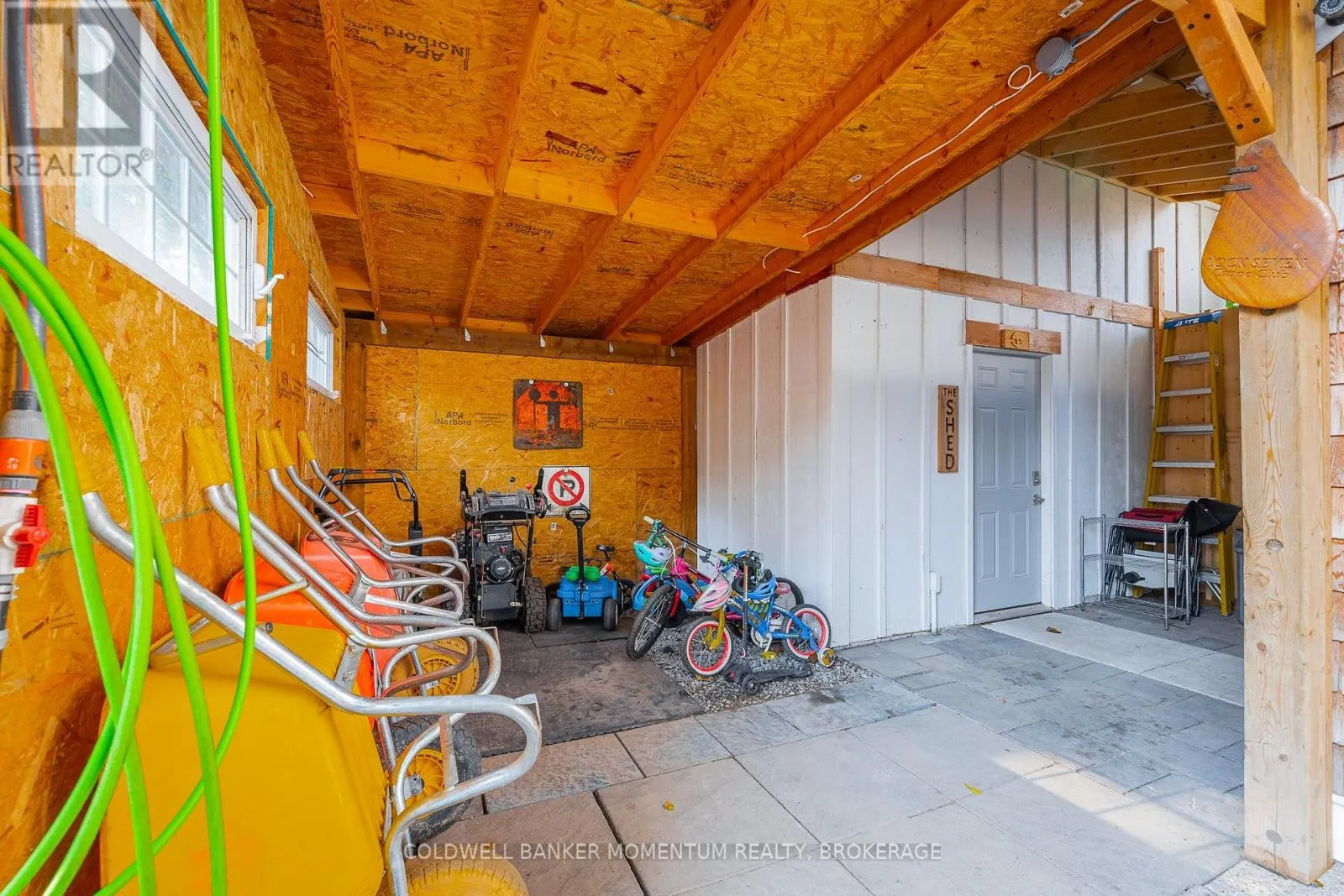 21 CARLETON STREET S
