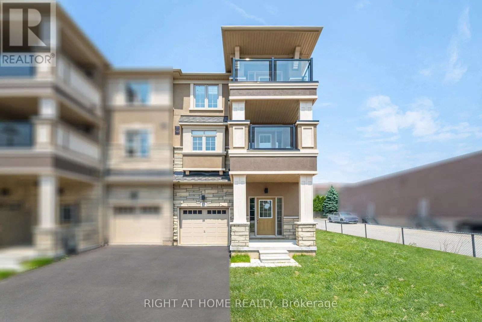 13 - 305 GARNER ROAD W