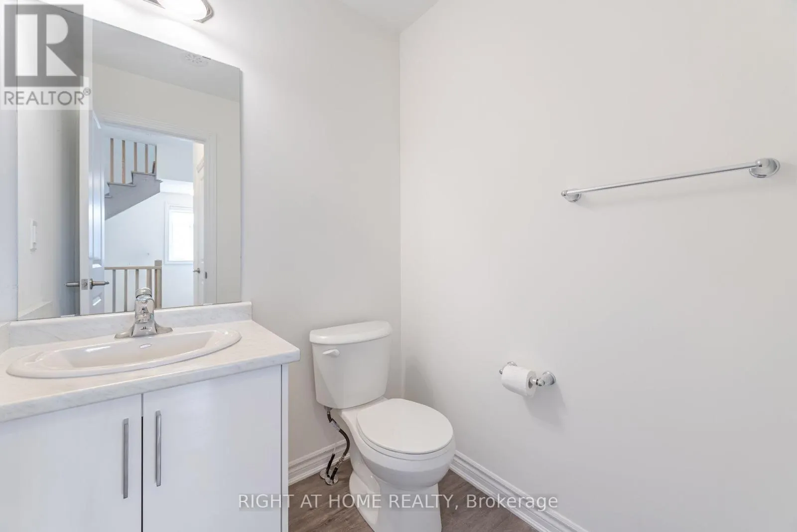 13 - 305 GARNER ROAD W