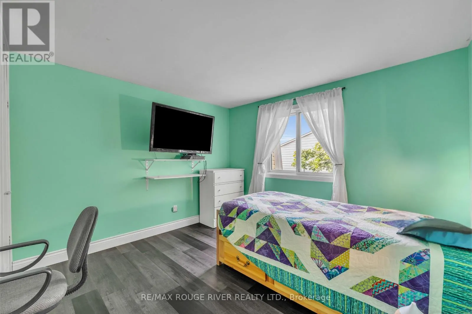 59 PEACOCK BOULEVARD