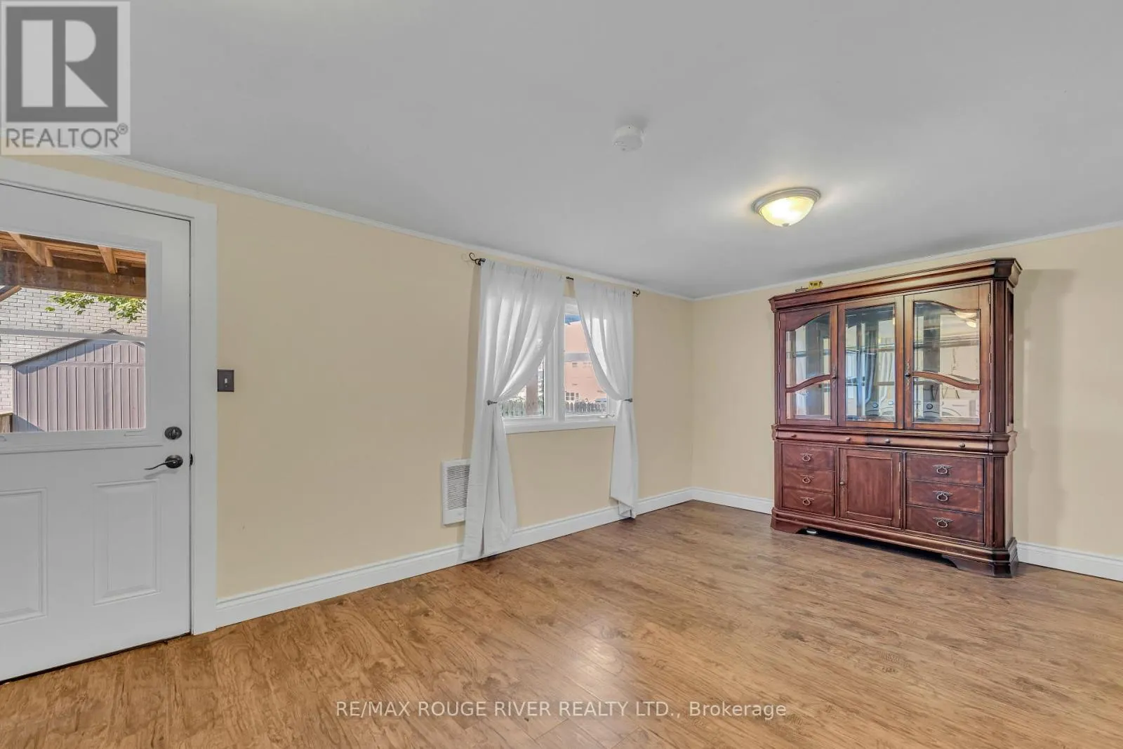 59 PEACOCK BOULEVARD