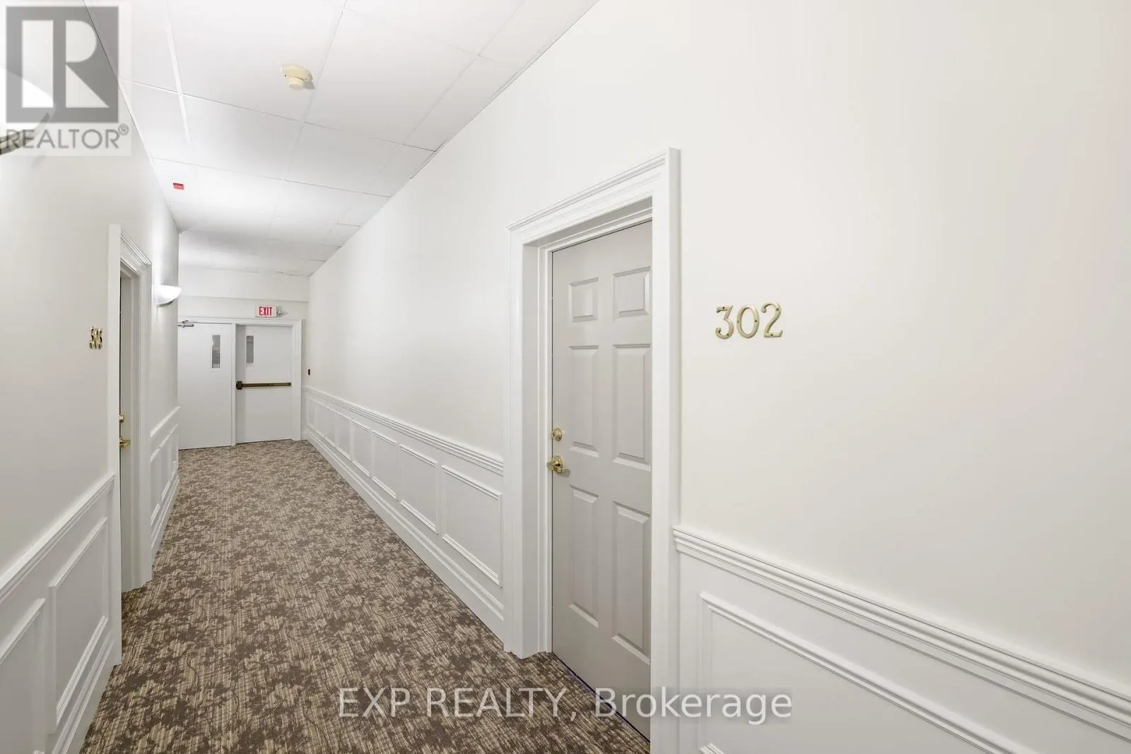 302 - 72 PINE STREET N, #302
