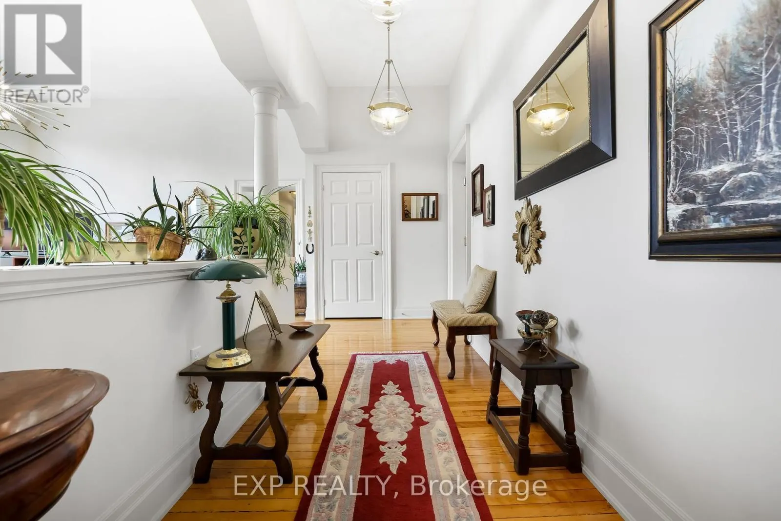 302 - 72 PINE STREET N, #302