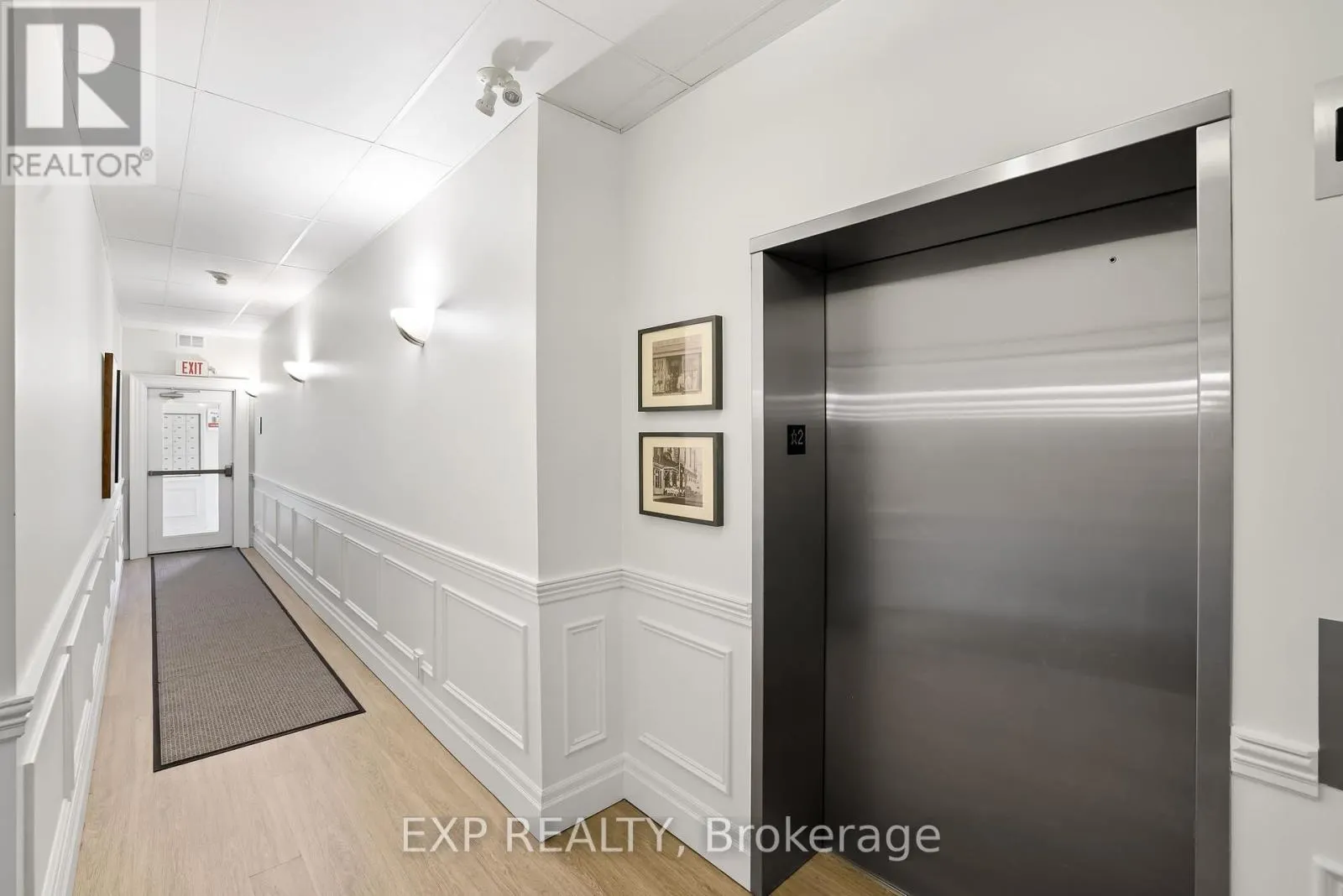 302 - 72 PINE STREET N, #302