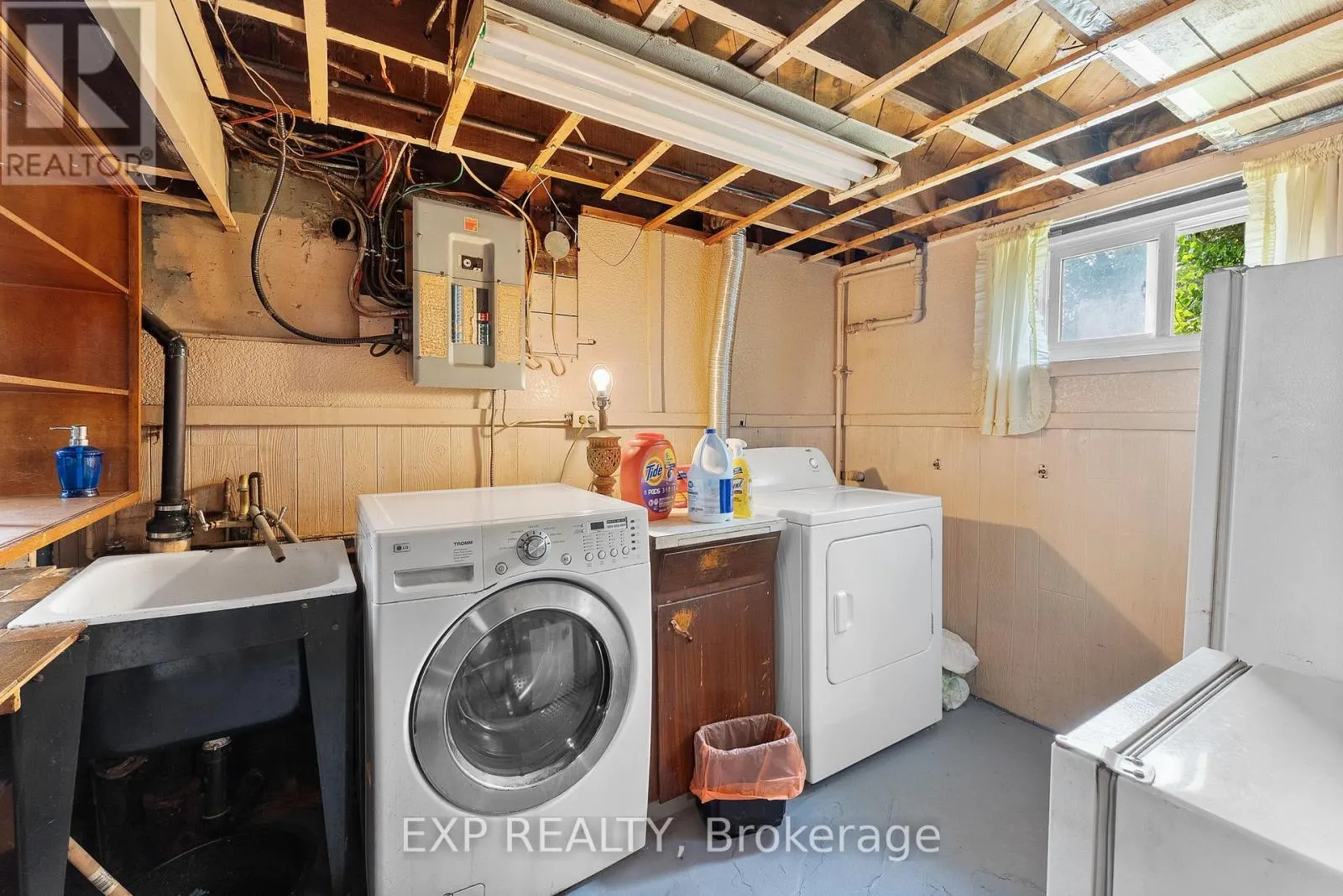 5387 CEDAR STREET