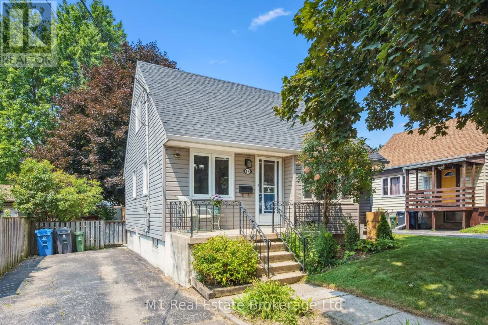 15 GOWDY AVENUE