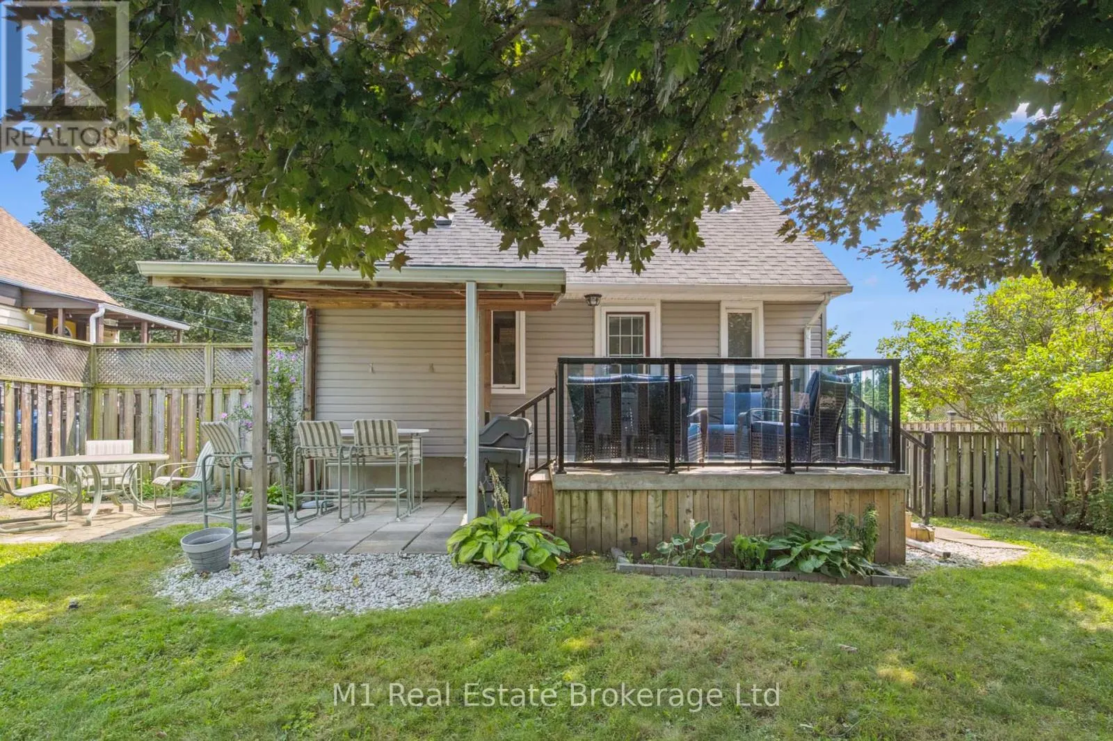 15 GOWDY AVENUE