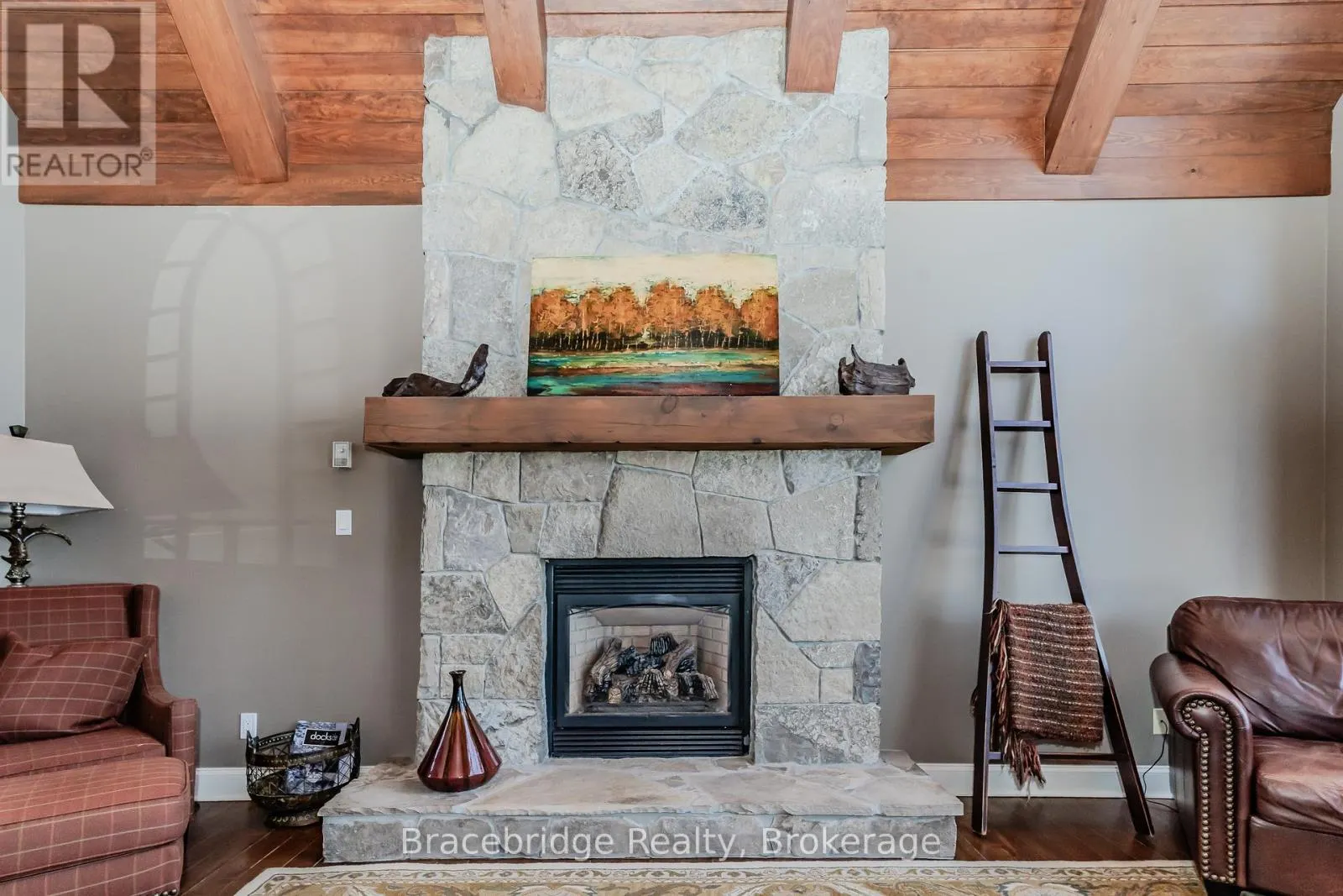 WATER'S EDGE W1 - 3876 MUSKOKA ROAD 118 HIGHWAY W