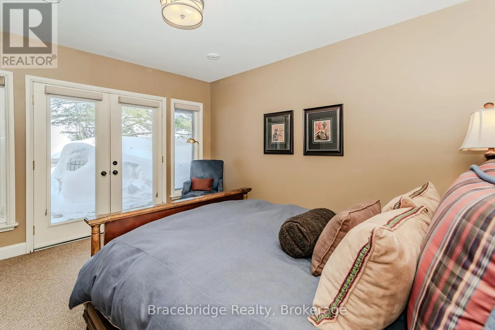 WATER'S EDGE W1 - 3876 MUSKOKA ROAD 118 HIGHWAY W