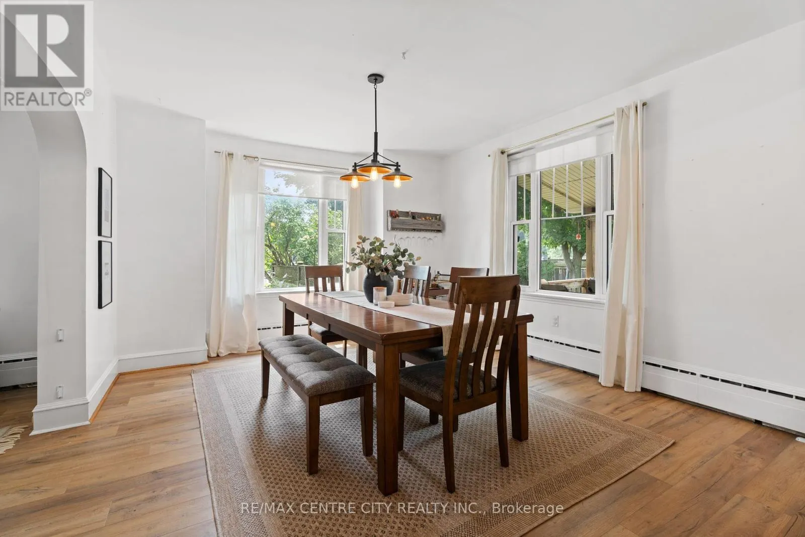 182 JOHN STREET S