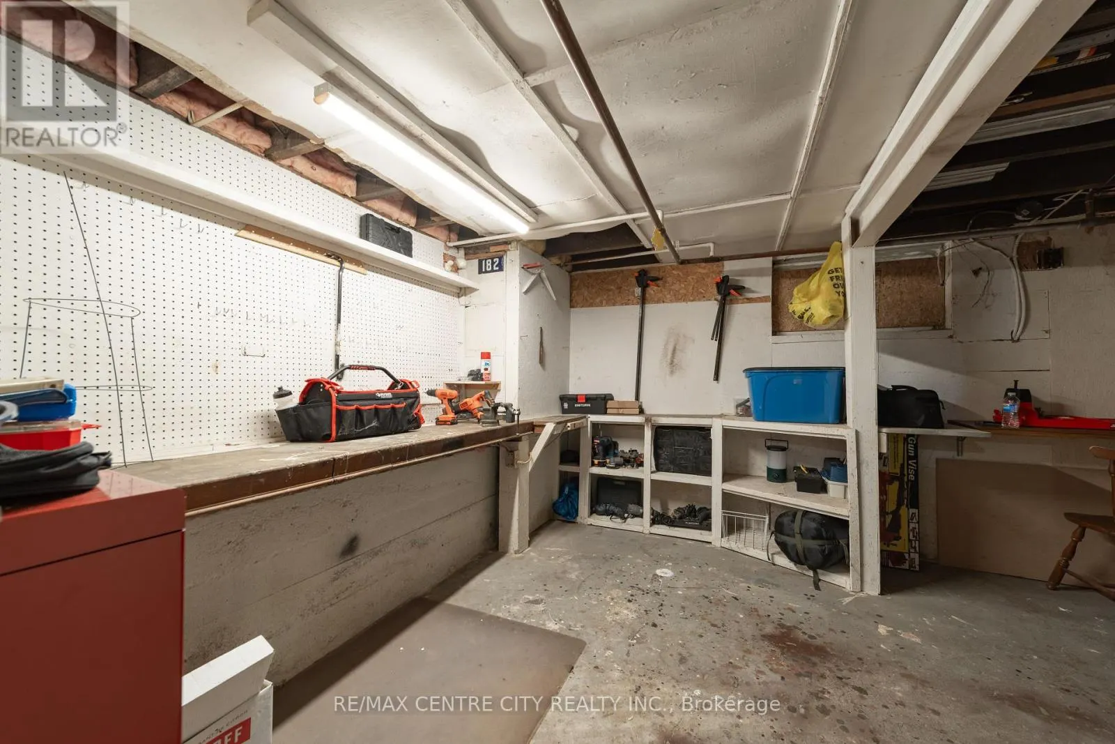 182 JOHN STREET S