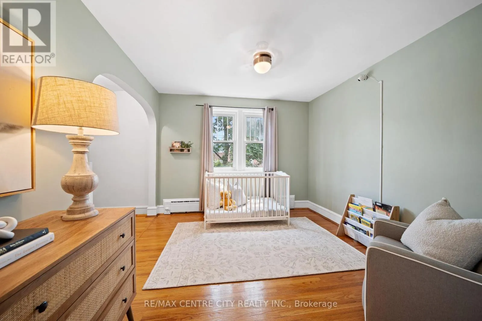 182 JOHN STREET S