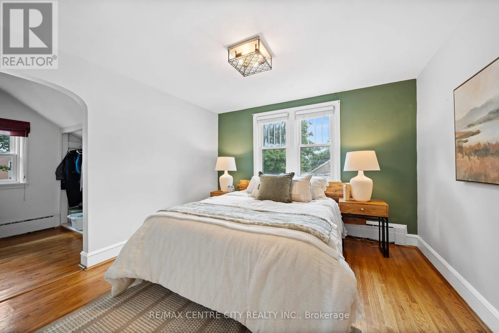 182 JOHN STREET S