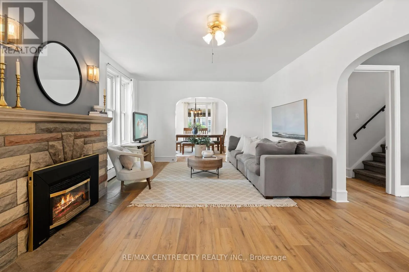 182 JOHN STREET S