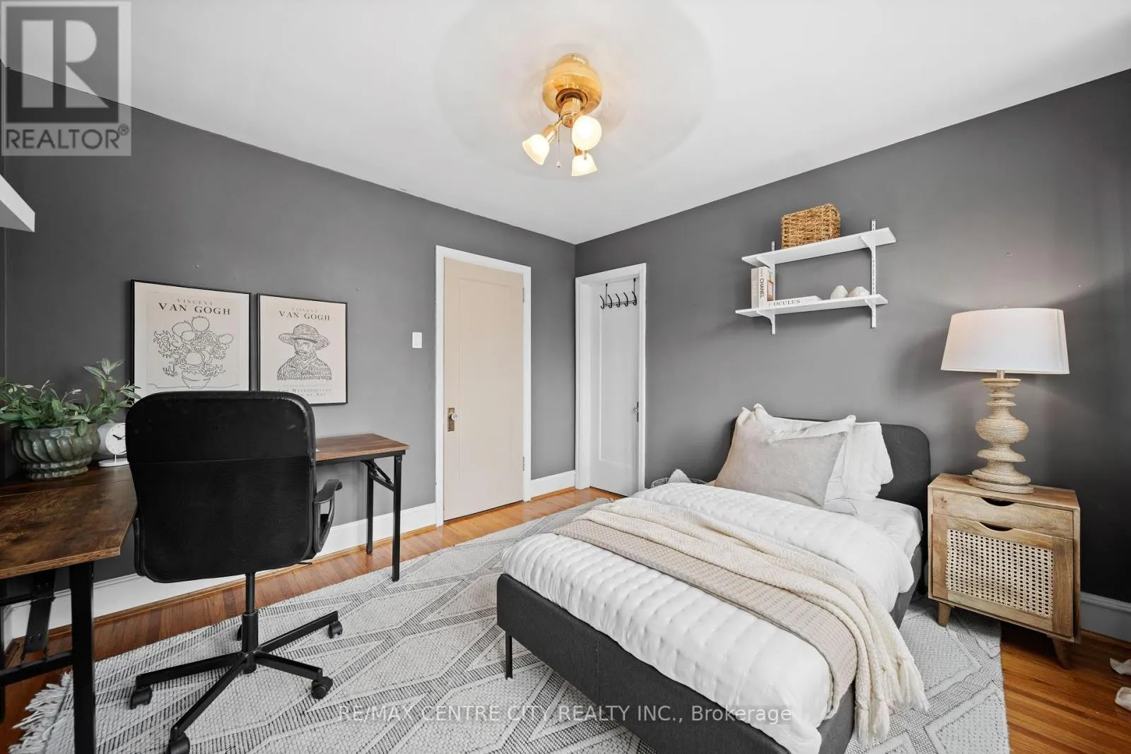 182 JOHN STREET S
