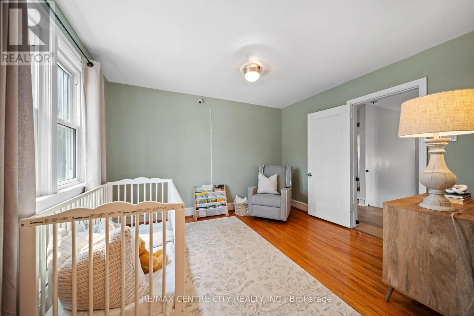 182 JOHN STREET S