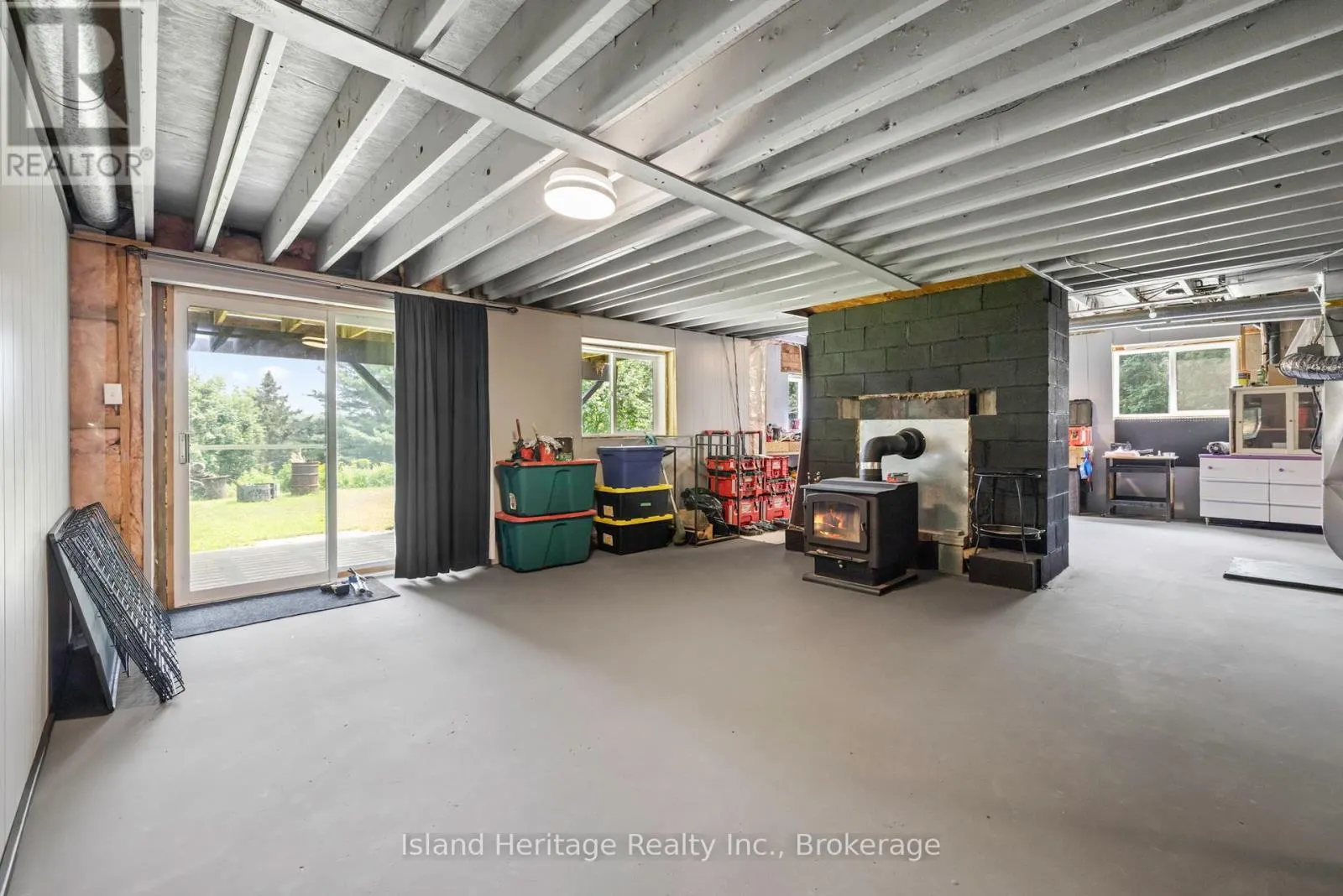 5 LINNEY LANE