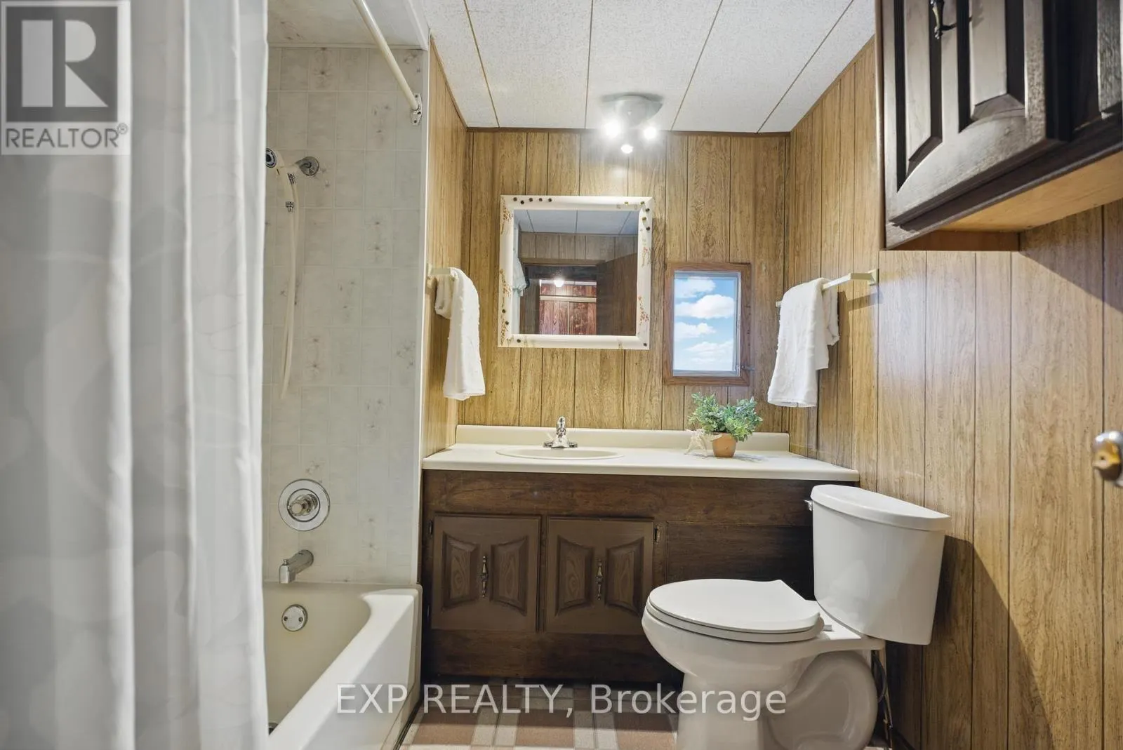 5B SOUTHWELL DRIVE