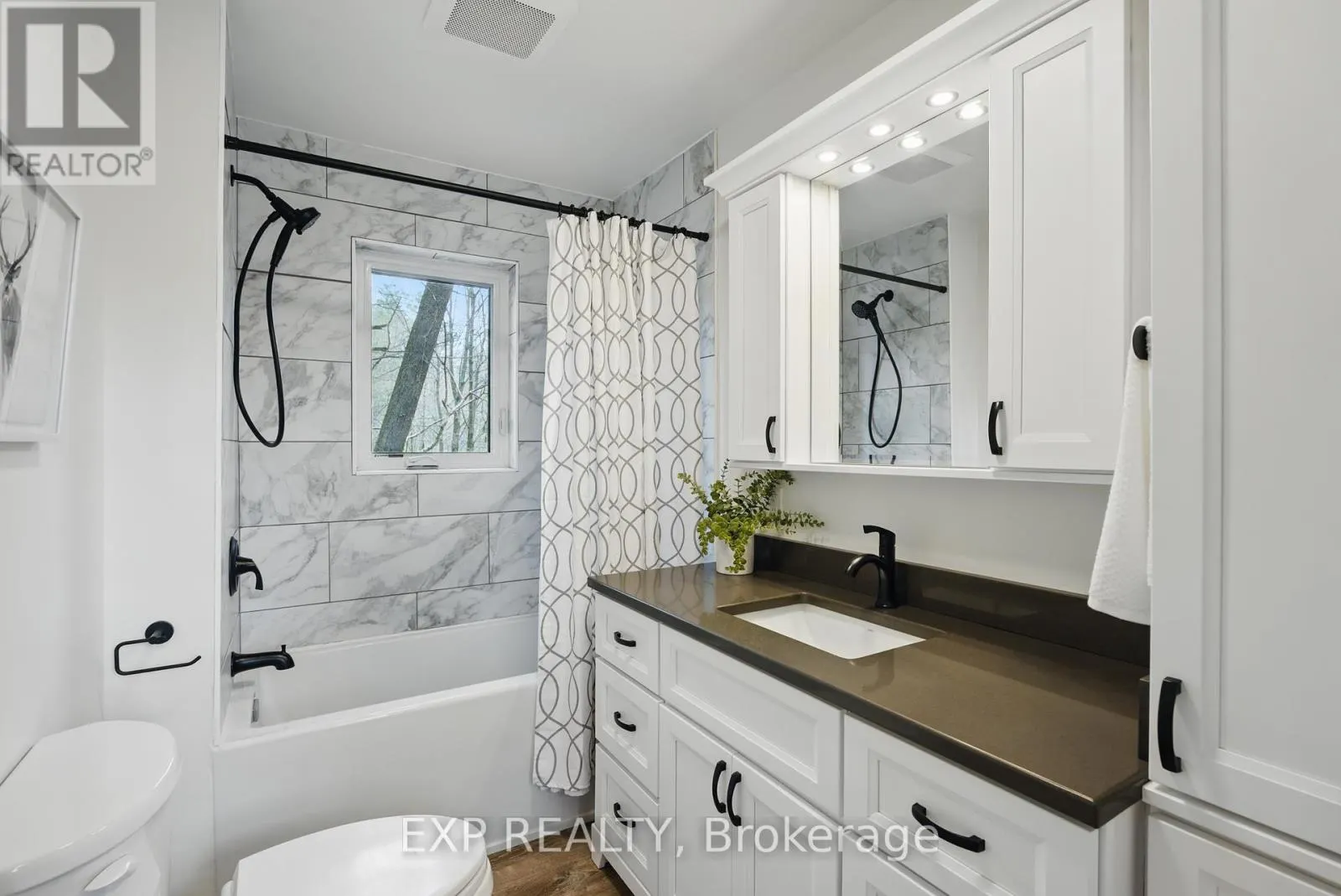5B SOUTHWELL DRIVE