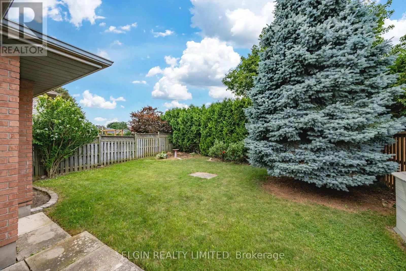 18 ROSETHORN COURT